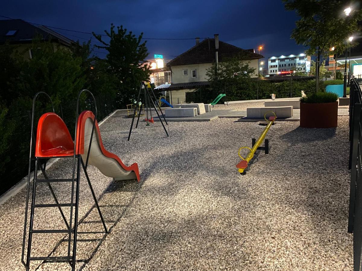 Atmartments Etna Bulevar, Free Private Parking Szarajevó Kültér fotó